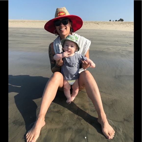 Meet your Posher, Steph <3 - Picture 2 of 13